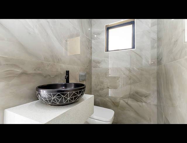 4 BEDROOM HOUSE FOR SALE IN COTSWOLD DOWNS GOLF & COUNTRY ESTATE